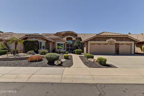 8941 W Topeka Dr, Peoria, AZ 85382