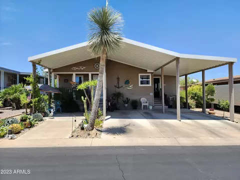 2233 E Behrend Dr #18, Phoenix, AZ 85024 photo 2