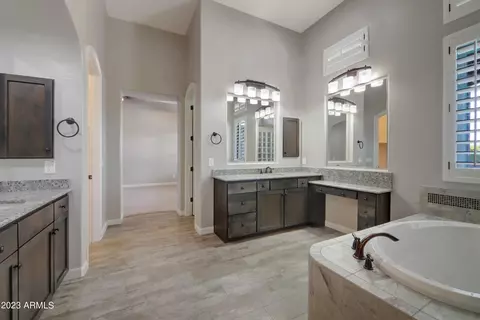 2451 E Robin Ct, Gilbert, AZ 85296 photo 18