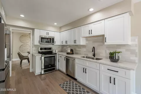 2517 N 22nd Dr, Phoenix, AZ 85009