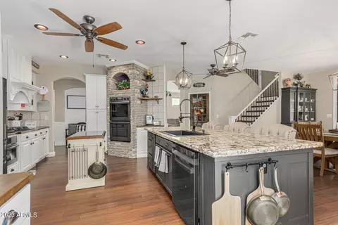 2207 W Calle Del Sol --, Phoenix, AZ 85085