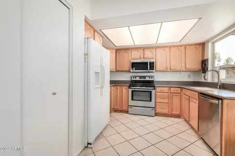 7727 E Park View Dr, Mesa, AZ 85208 photo 9