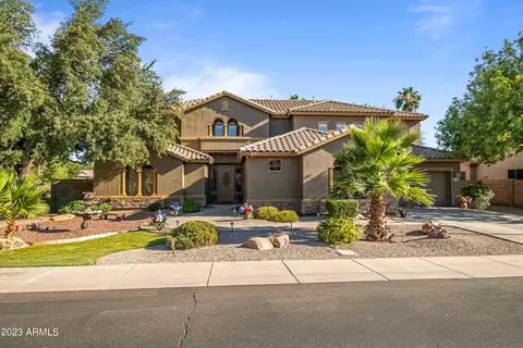 2205 E Taurus Pl, Chandler, AZ 85249