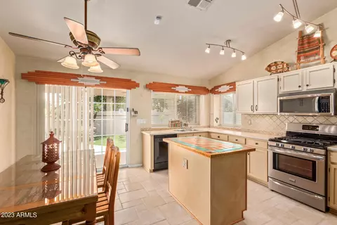 3365 E Windsong Dr, Phoenix, AZ 85048 photo 5