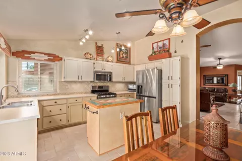 3365 E Windsong Dr, Phoenix, AZ 85048 photo 4
