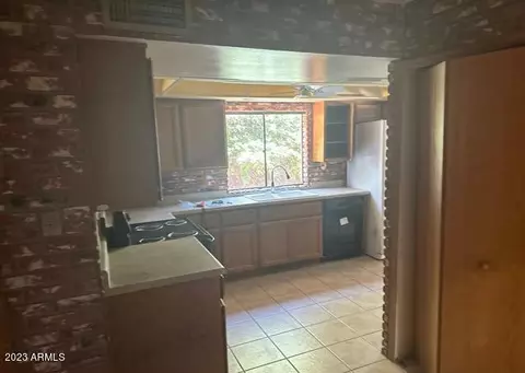 1131 E Tapatio Dr, Phoenix, AZ 85020 photo 3