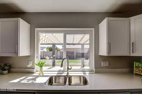 6802 S 44th Way, Phoenix, AZ 85042 photo 13