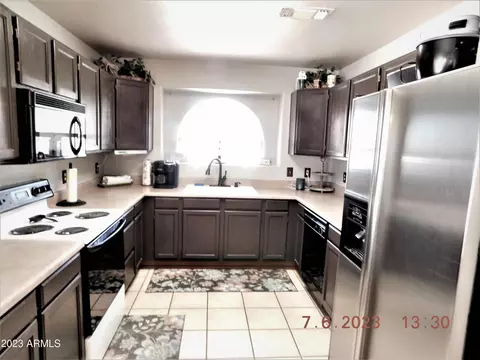 814 S Capistrano Dr, Gilbert, AZ 85233 photo 7