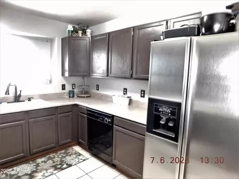 814 S Capistrano Dr, Gilbert, AZ 85233 photo 6