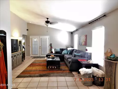 814 S Capistrano Dr, Gilbert, AZ 85233 photo 8