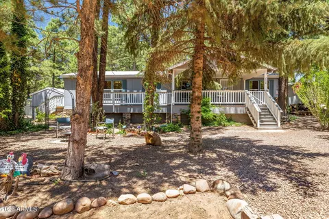 2028 Wilderness Dr, Overgaard, AZ 85933 photo 2