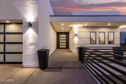 1525 Euclid Ave, Phoenix, AZ 85042