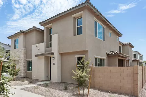 4588 S Park Grove St #101, Gilbert, AZ 85297
