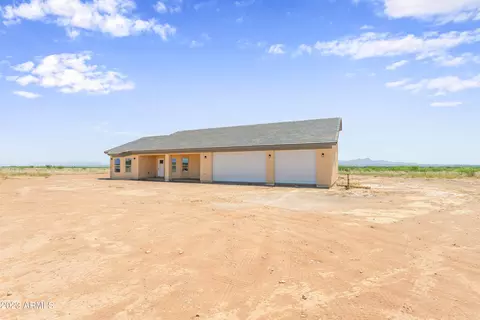 9502 Caballero Loop, Hereford, AZ 85615 photo 2