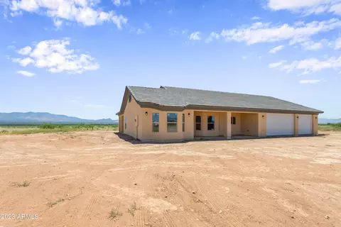 9502 Caballero Loop, Hereford, AZ 85615 photo 3