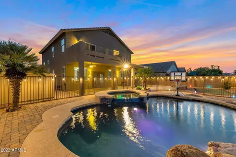 738 W Corriente Ct, San Tan Valley, AZ 85143