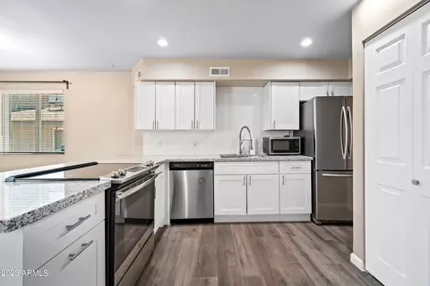 4724 E Belleview St, Phoenix, AZ 85008