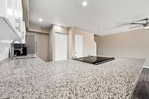 4724 E Belleview St, Phoenix, AZ 85008 photo 11