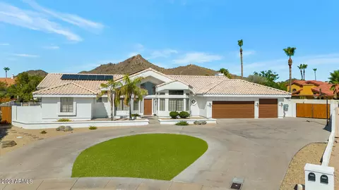 2901 E Crocus Dr, Phoenix, AZ 85032