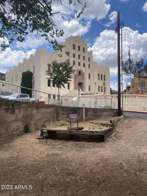 10 Quality Hill Rd #1, Bisbee, AZ 85603