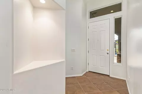 7246 S 38th Pl, Phoenix, AZ 85042 photo 5