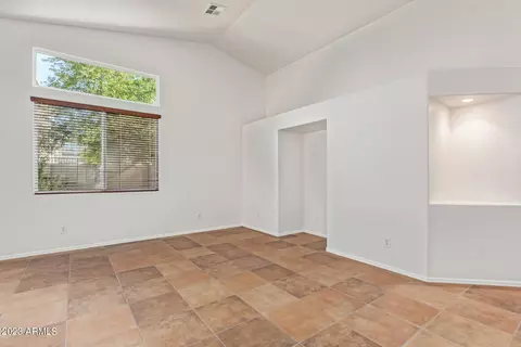 7246 S 38th Pl, Phoenix, AZ 85042 photo 7