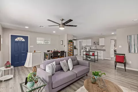 3006 E Cypress St, Phoenix, AZ 85008