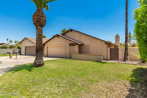 2407 W Kiowa Cir, Mesa, AZ 85202
