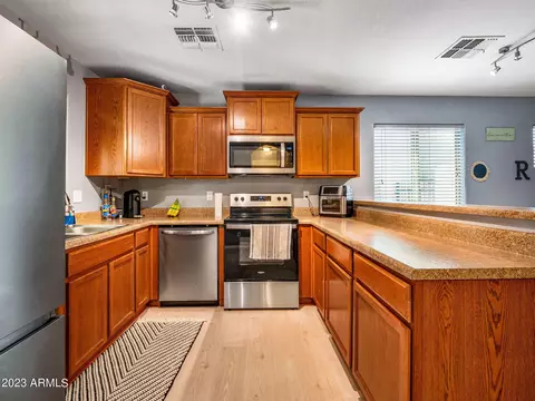 337 S Aaron --, Mesa, AZ 85208 photo 2
