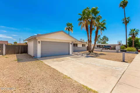 5633 W Mission Ln, Glendale, AZ 85302