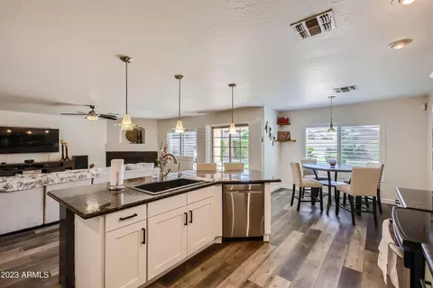 2037 E Avenida Del Sol --, Phoenix, AZ 85024 photo 8