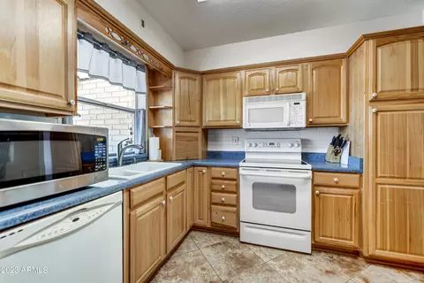 4021 E Carmel Cir, Mesa, AZ 85206 photo 9