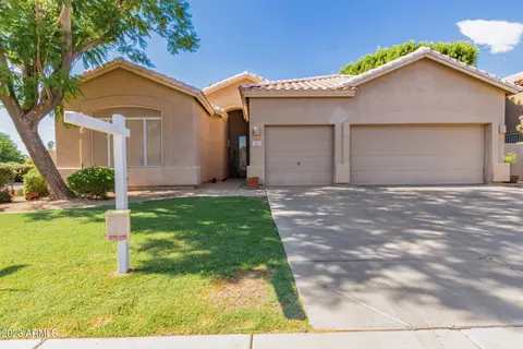 894 W Azalea Dr, Chandler, AZ 85248