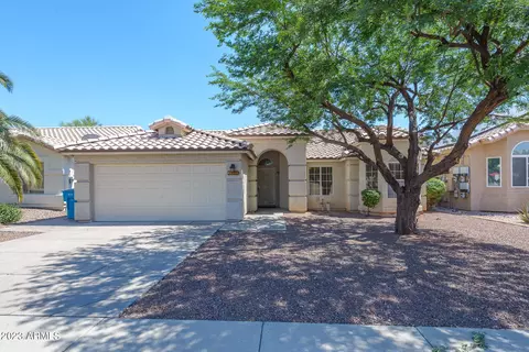 2809 E Hononegh Dr, Phoenix, AZ 85050 photo 2