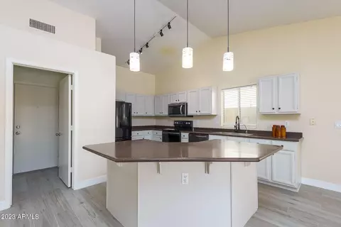 2809 E Hononegh Dr, Phoenix, AZ 85050 photo 10