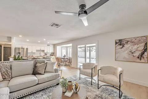 3315 E Angela Dr, Phoenix, AZ 85032 photo 4