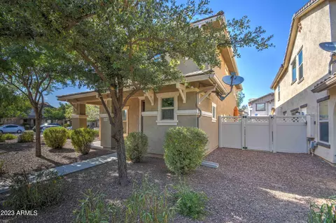 959 S Pheasant Dr, Gilbert, AZ 85296 photo 4