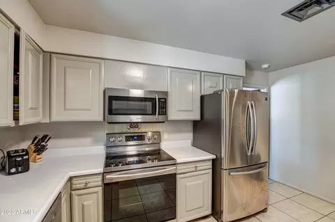 1872 E Concorda Cir, Tempe, AZ 85282 photo 24