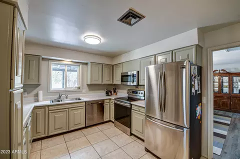 1872 E Concorda Cir, Tempe, AZ 85282 photo 23
