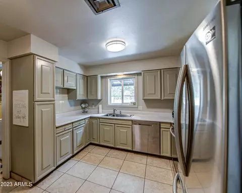 1872 E Concorda Cir, Tempe, AZ 85282 photo 22