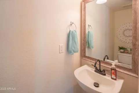 2302 E Parkside Ln, Phoenix, AZ 85024 photo 12