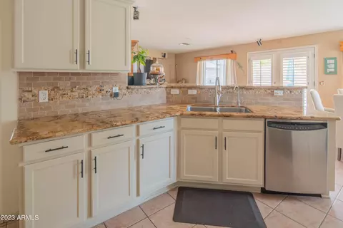 2302 E Parkside Ln, Phoenix, AZ 85024 photo 10