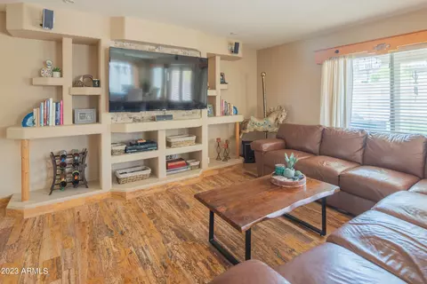 2302 E Parkside Ln, Phoenix, AZ 85024 photo 8