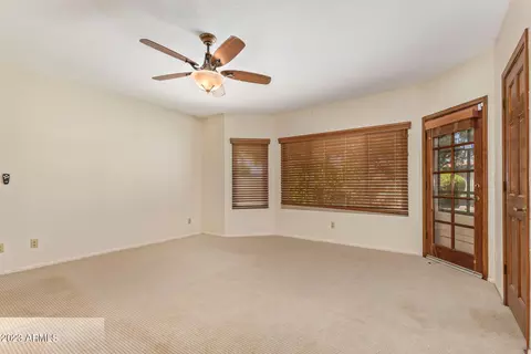 526 E Stonebridge Dr, Gilbert, AZ 85234 photo 12
