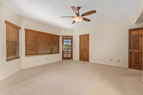 526 E Stonebridge Dr, Gilbert, AZ 85234 photo 13