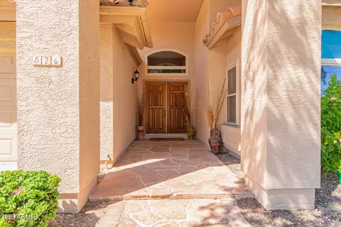 526 E Stonebridge Dr, Gilbert, AZ 85234 photo 3