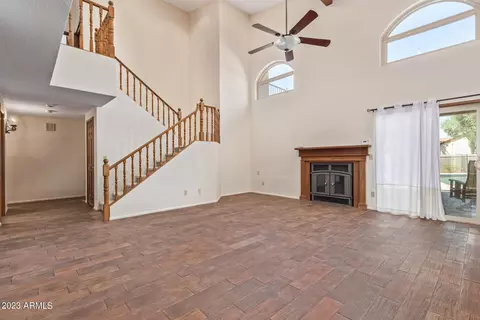 526 E Stonebridge Dr, Gilbert, AZ 85234 photo 5