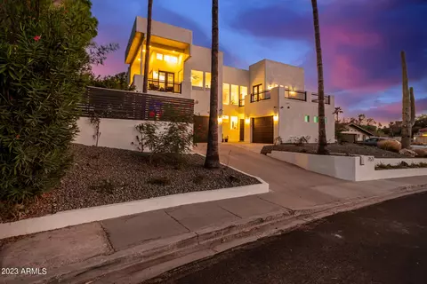 7627 N 22nd St, Phoenix, AZ 85020