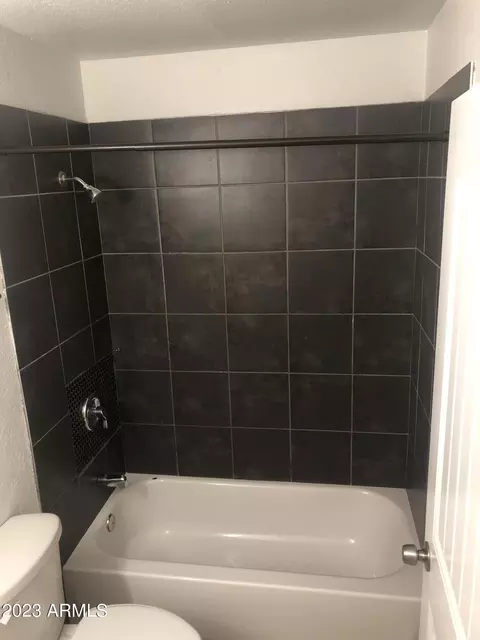 2547 E Marguerite Ave, Phoenix, AZ 85040 photo 9