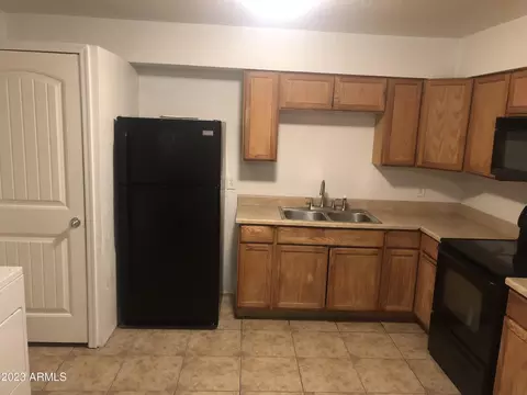 2547 E Marguerite Ave, Phoenix, AZ 85040 photo 6